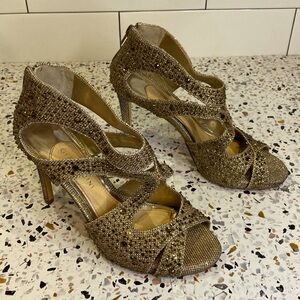 Gianni Bini Rhinestone Cutout Stilettos | Leather Sole | Size 8.5
